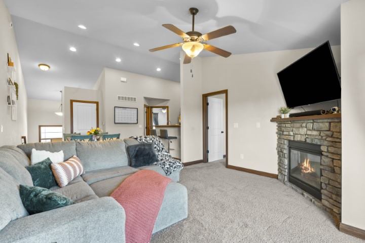 1440 Marilyn Dr, North Liberty, IA 52317