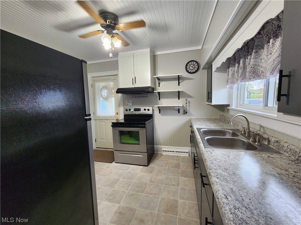 221 East State Street, Newcomerstown, OH 43832