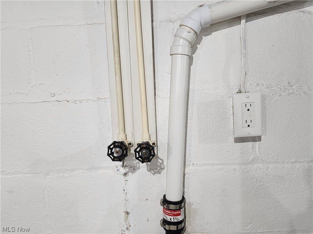 221 East State Street, Newcomerstown, OH 43832