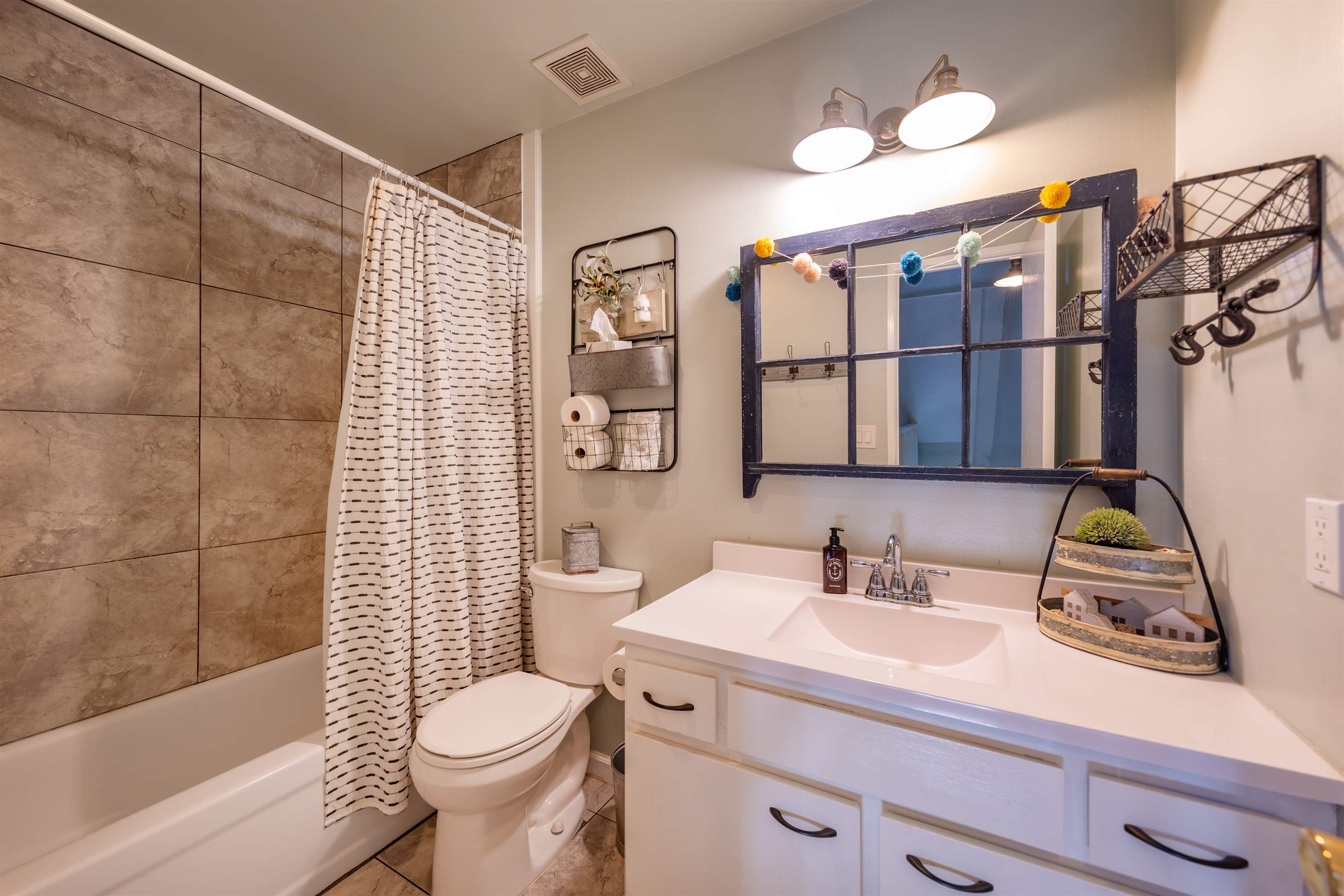 130 Ash Ave. #12, Carpinteria, CA 93013