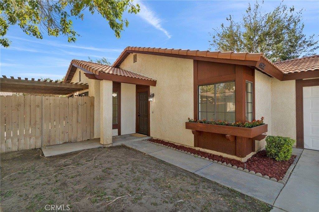 4560 Ridgewood Court, Palmdale, CA 93552