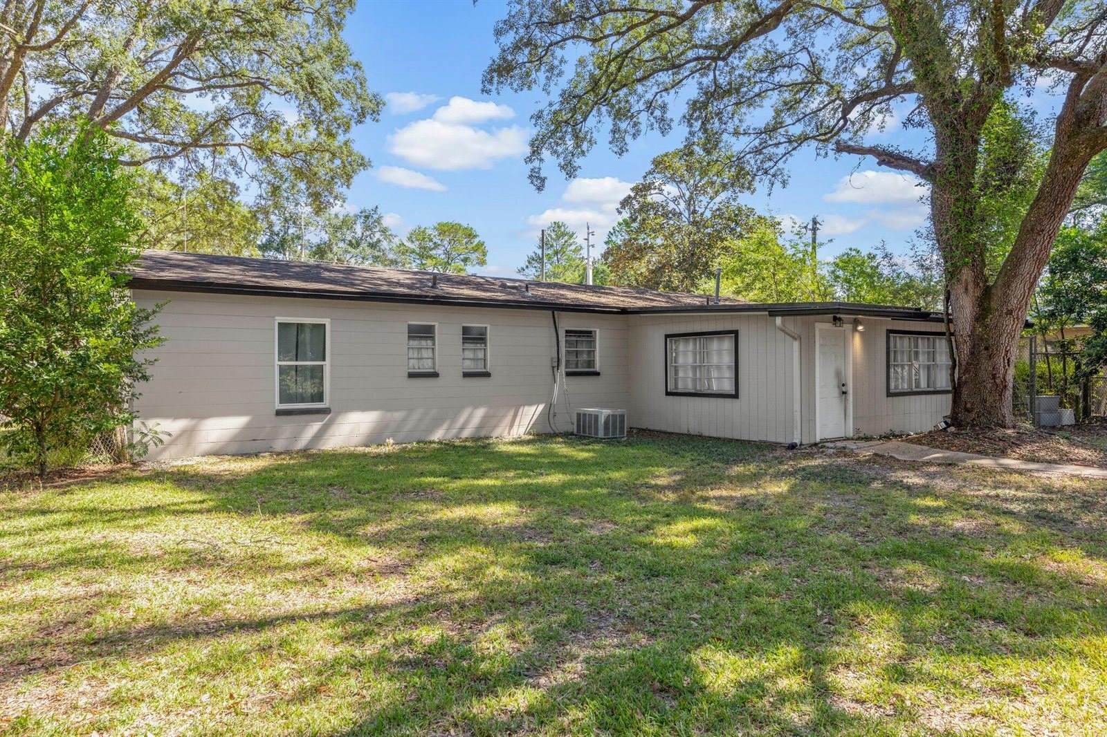 429 Edge Avenue, Valparaiso, FL 32580