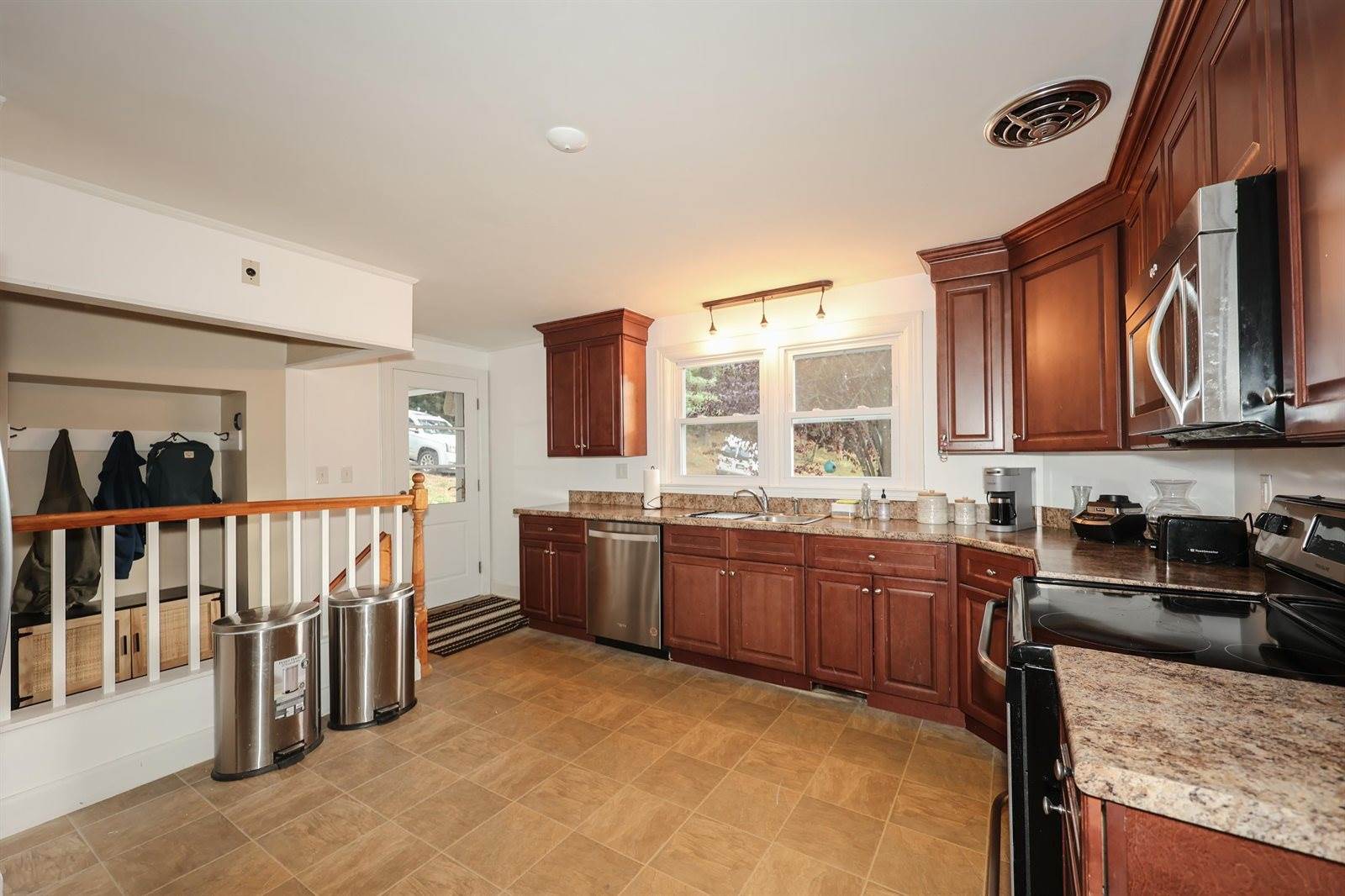 20 Al's Avenue, Allenstown, NH 03275