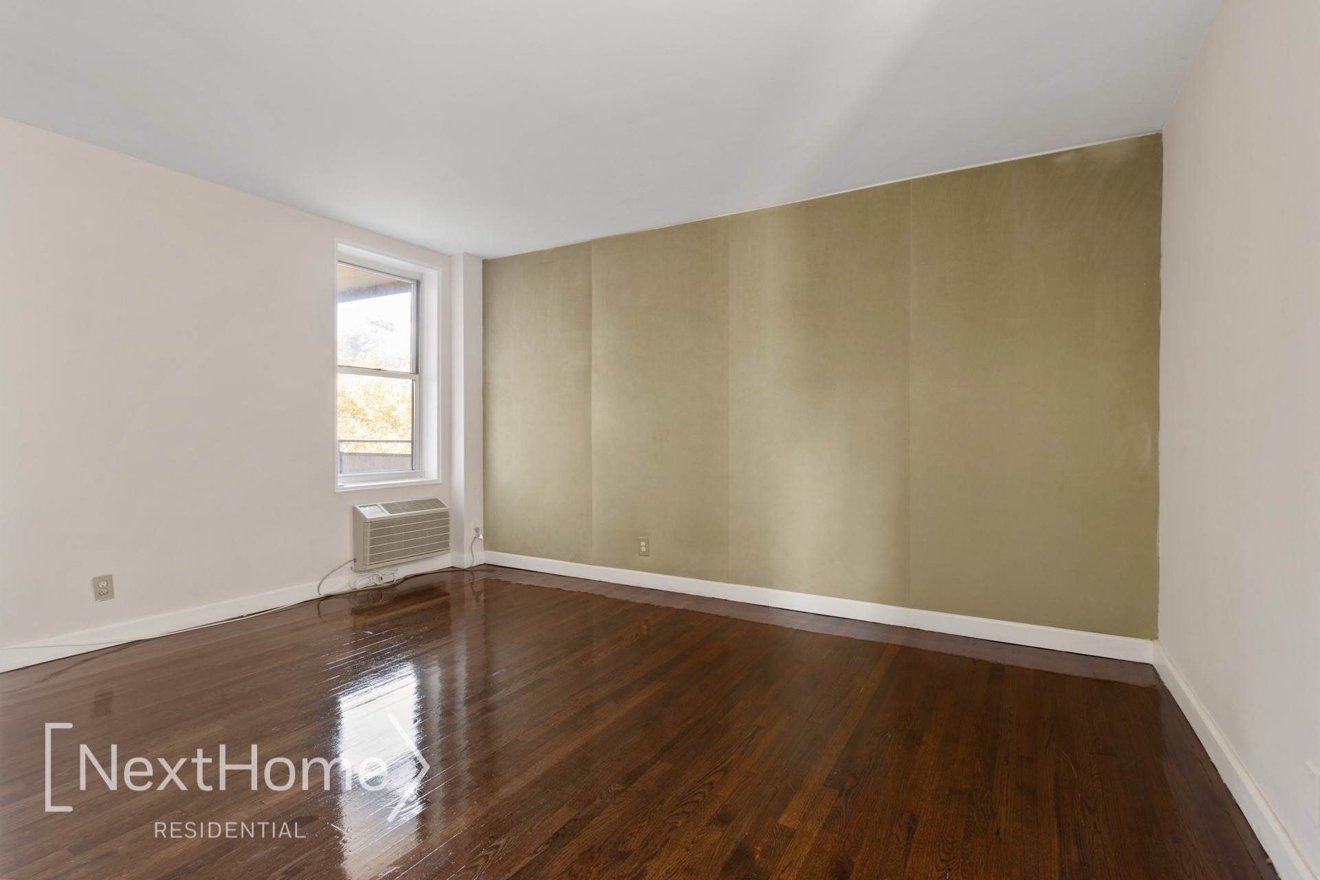 142-20 84th Drive, Briarwood, NY 11435