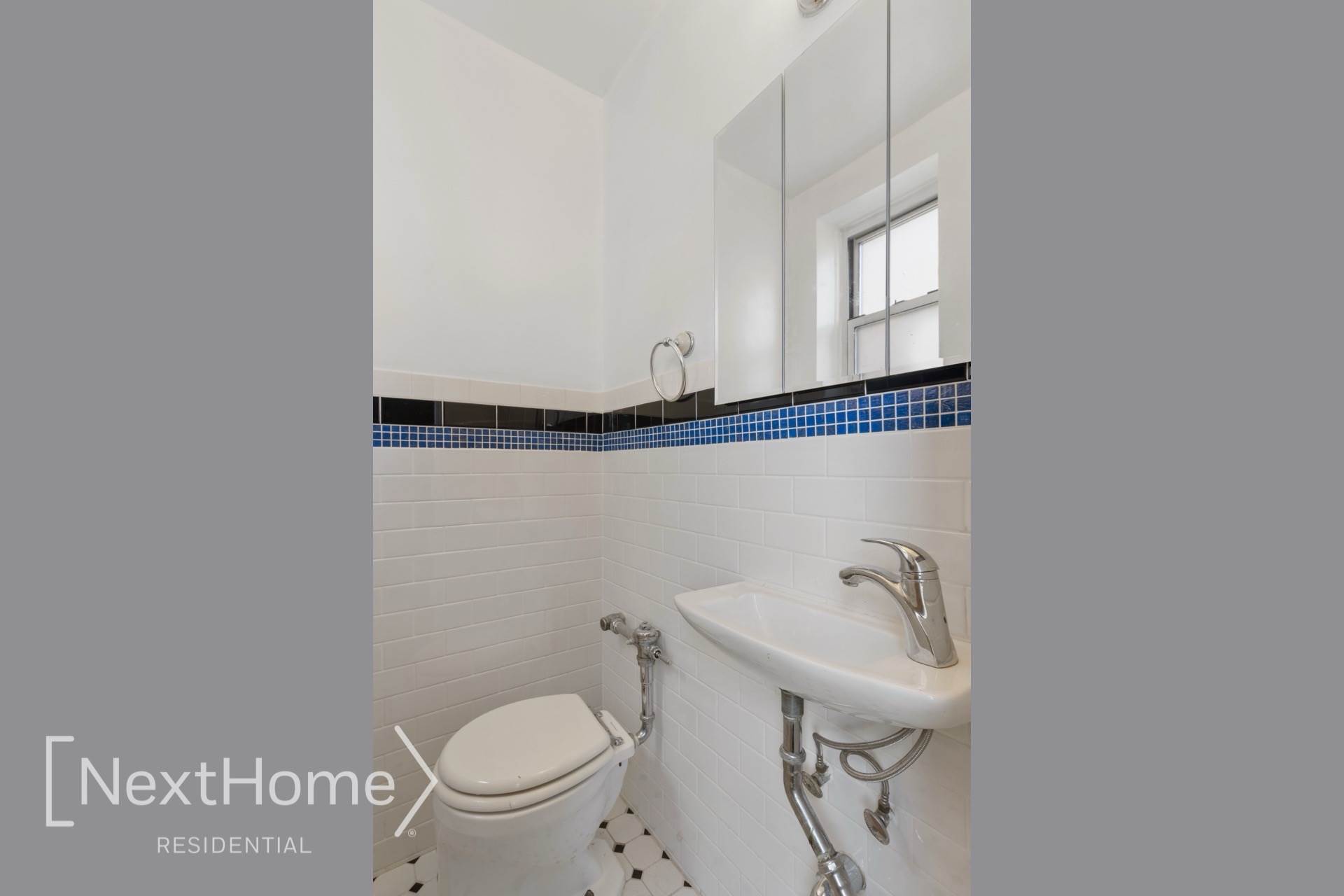 142-20 84th Drive, Briarwood, NY 11435