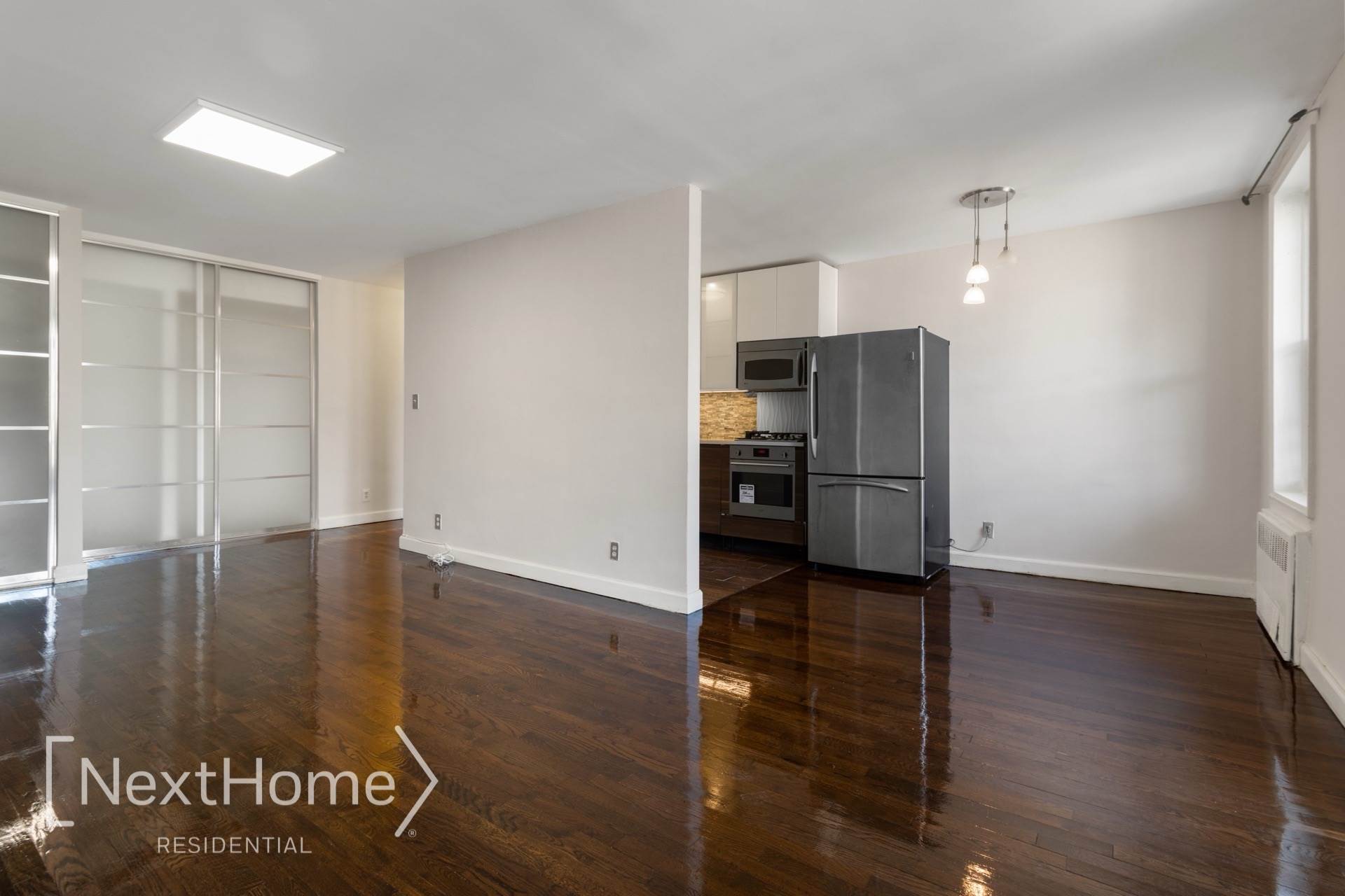 142-20 84th Drive, Briarwood, NY 11435