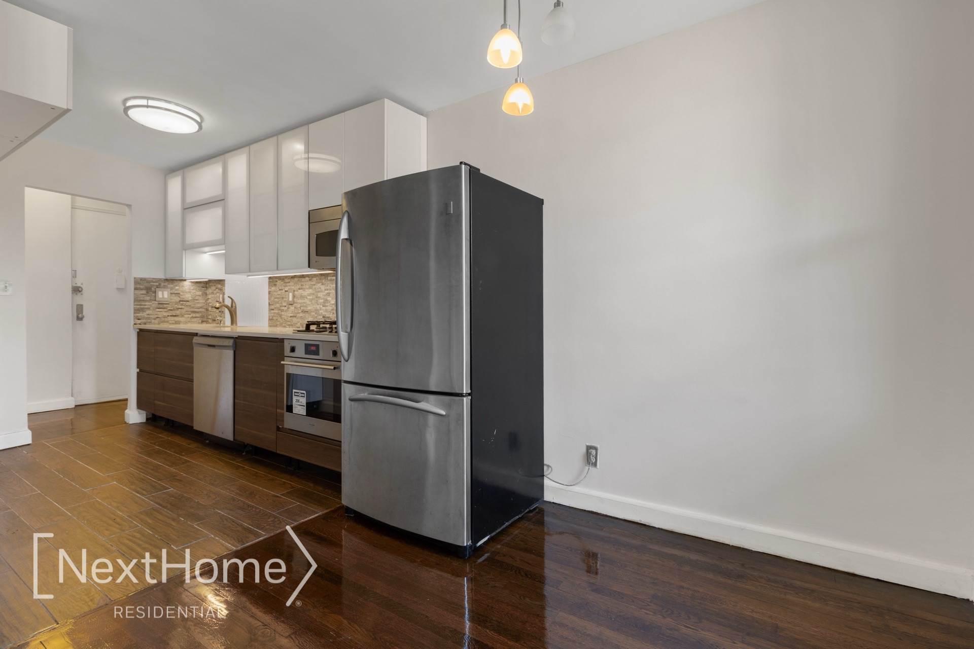 142-20 84th Drive, Briarwood, NY 11435