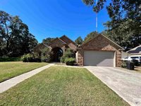 310 Cavite Place, Wake Village, TX 75501