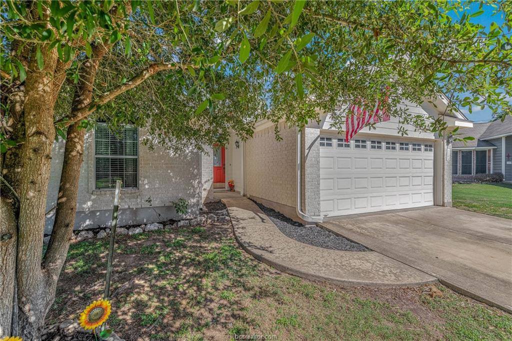 5104 Sagewood Drive, College Station, TX 77845