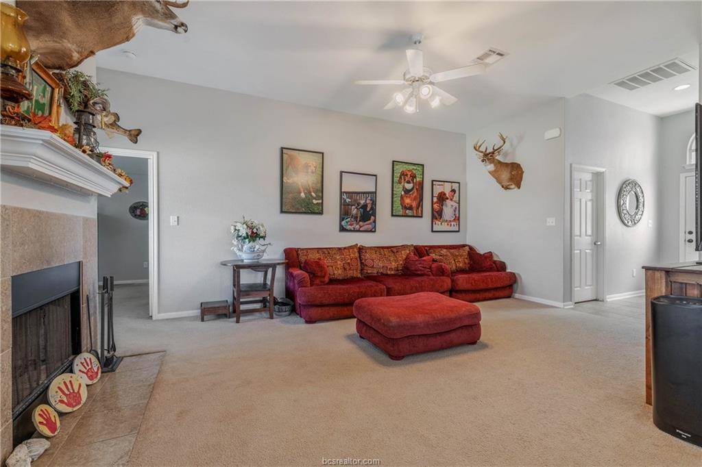 5104 Sagewood Drive, College Station, TX 77845