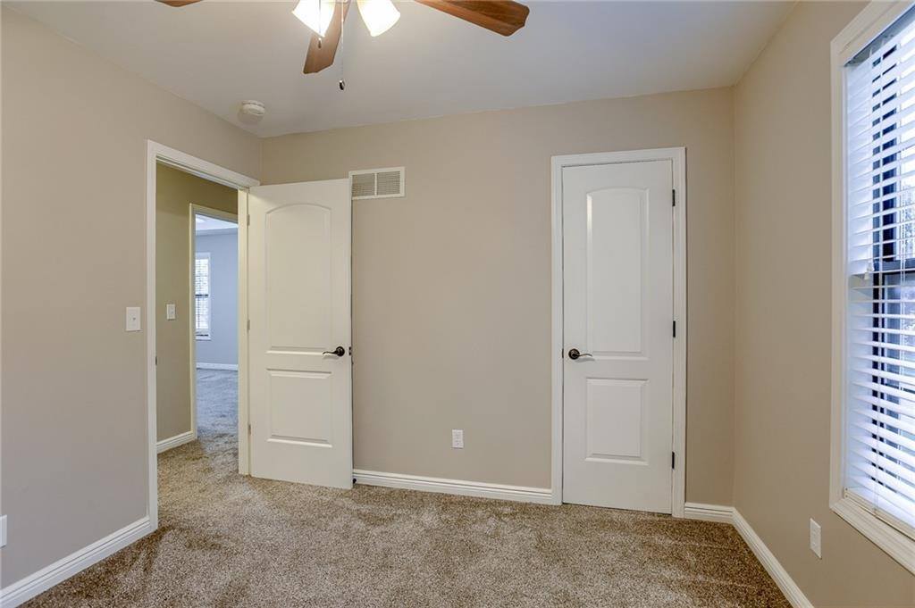 608 SE Pendleton Drive, Lee's Summit, MO 64063