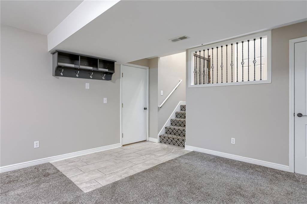 608 SE Pendleton Drive, Lee's Summit, MO 64063