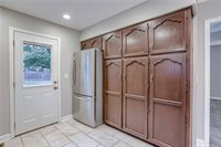 608 SE Pendleton Drive, Lee's Summit, MO 64063