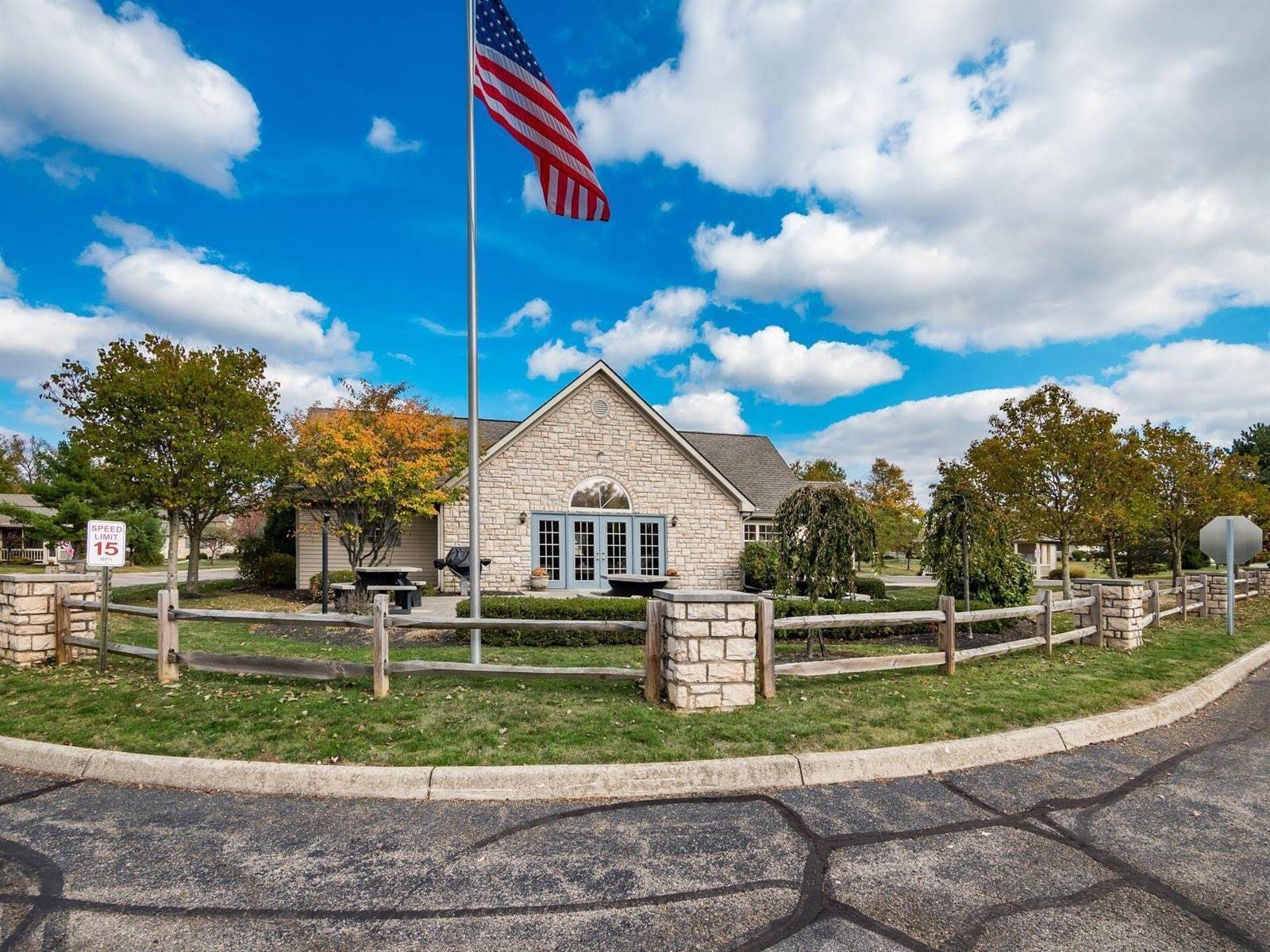 112 Pioneer Circle, Pickerington, OH 43147