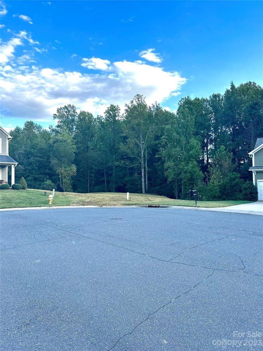 394 Montibello Drive, Mooresville, NC 28117