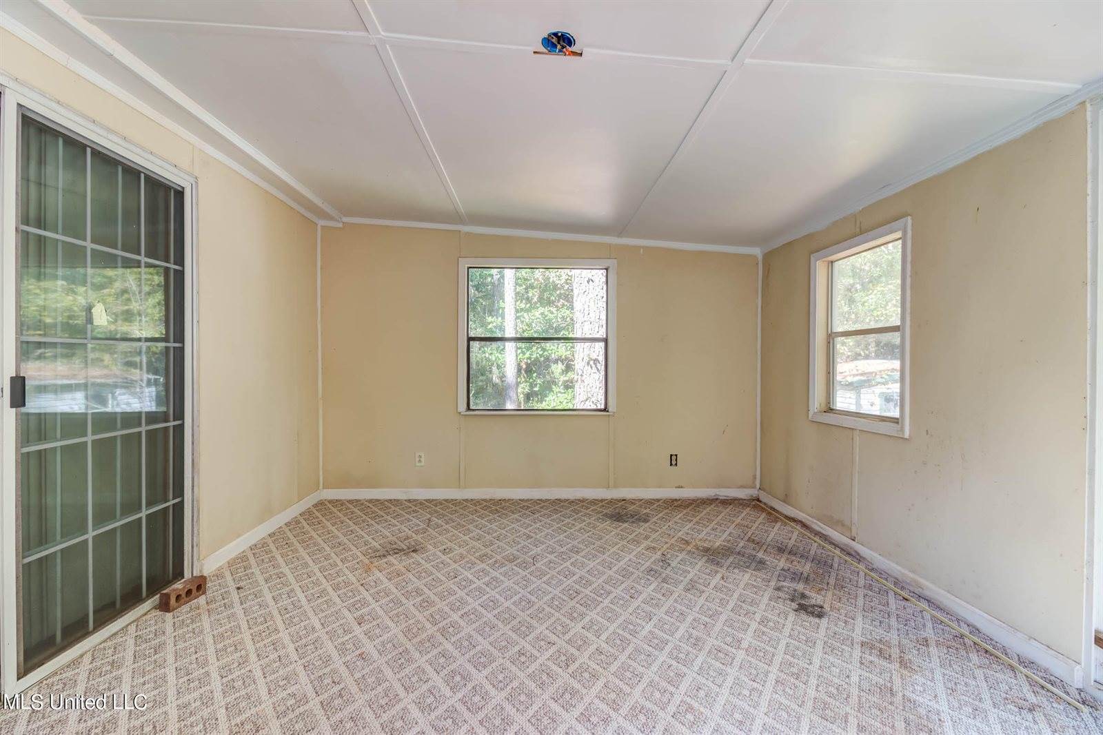 1226 Highway 49, Perkinston, MS 39573