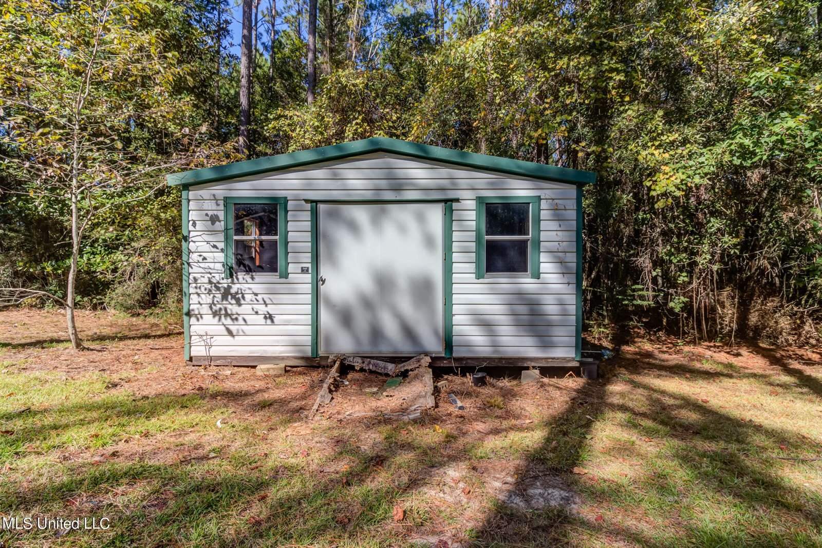 1226 Highway 49, Perkinston, MS 39573