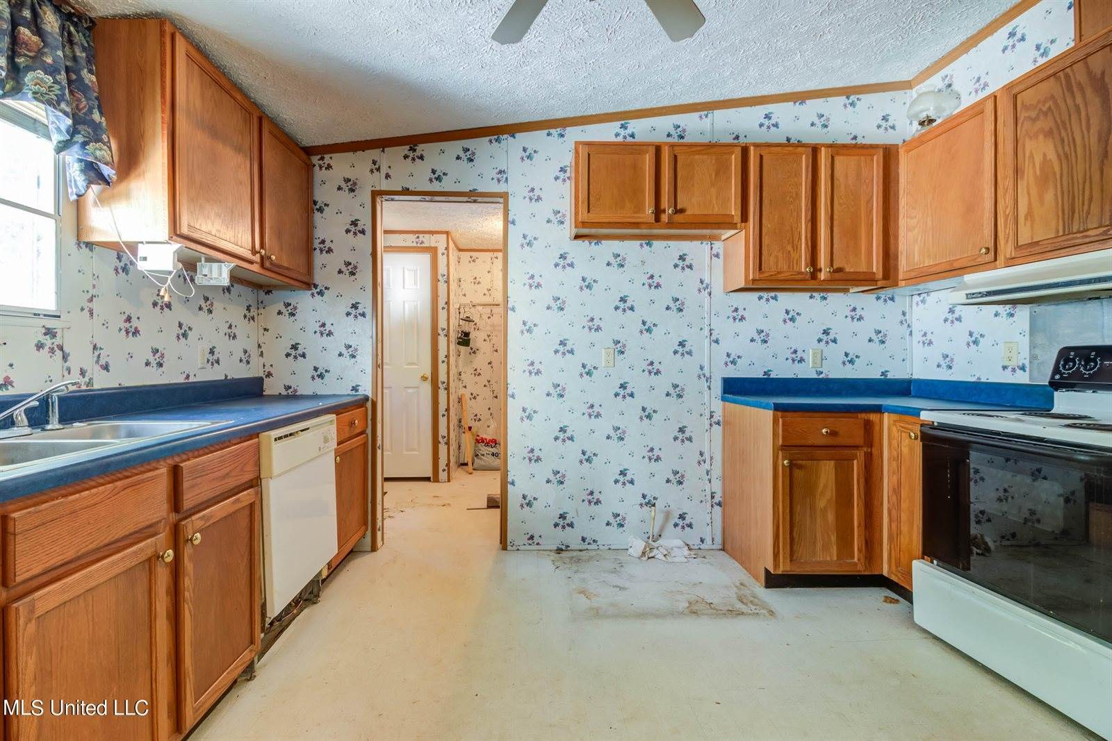 1226 Highway 49, Perkinston, MS 39573