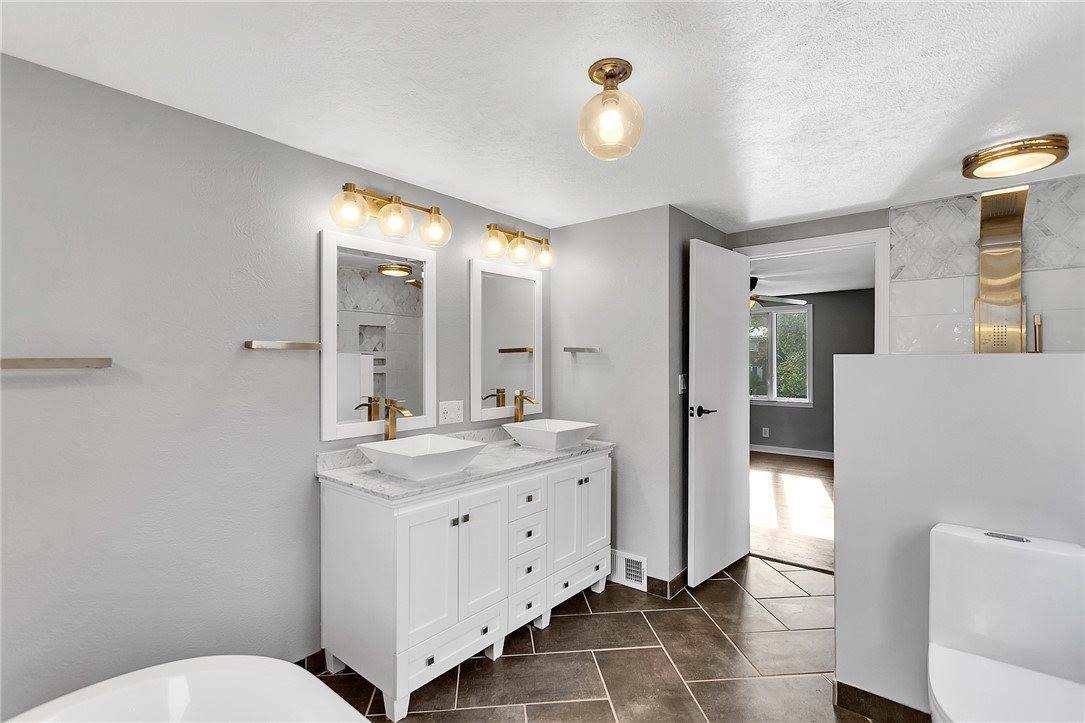 1207 Carlisle St, Natrona Hts/Harrison Township, PA 15065