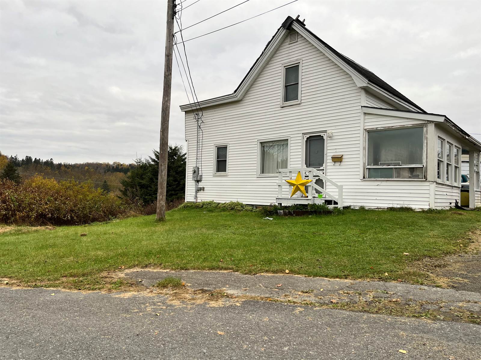 144 Pine St., Van Buren, ME 04785