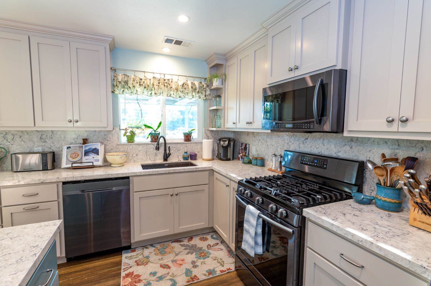 725 Casey Street, Angels Camp, CA 95222