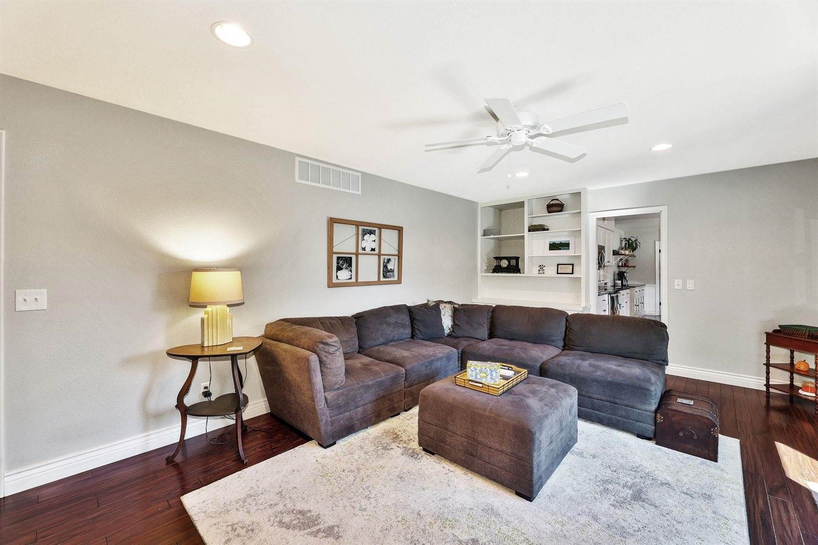 6845 E 14th St N, Wichita, KS 67206