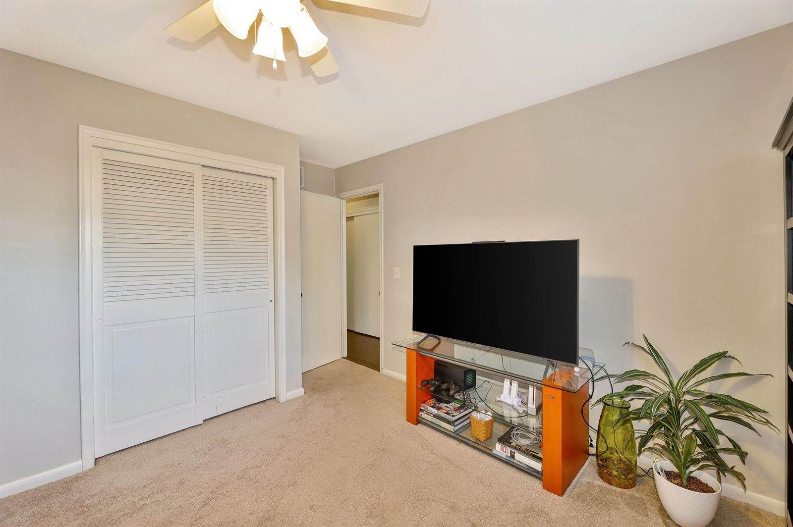 6845 E 14th St N, Wichita, KS 67206