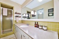 6845 E 14th St N, Wichita, KS 67206