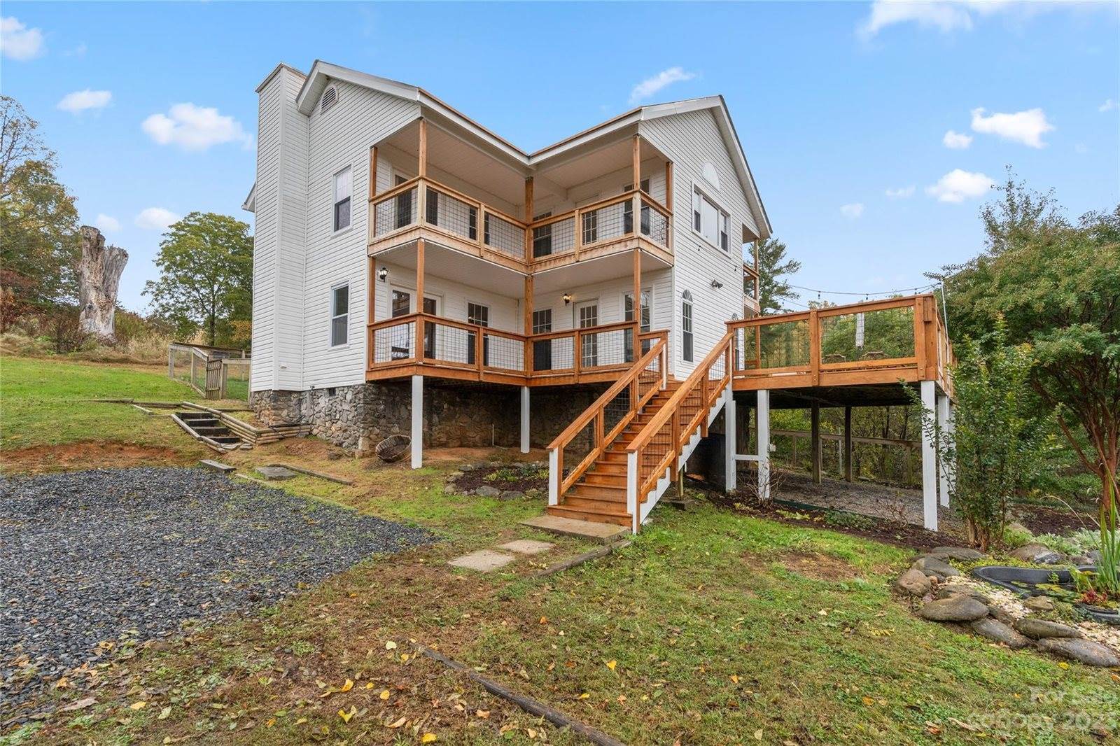 2638 Gabriels Creek Road, Mars Hill, NC 28754