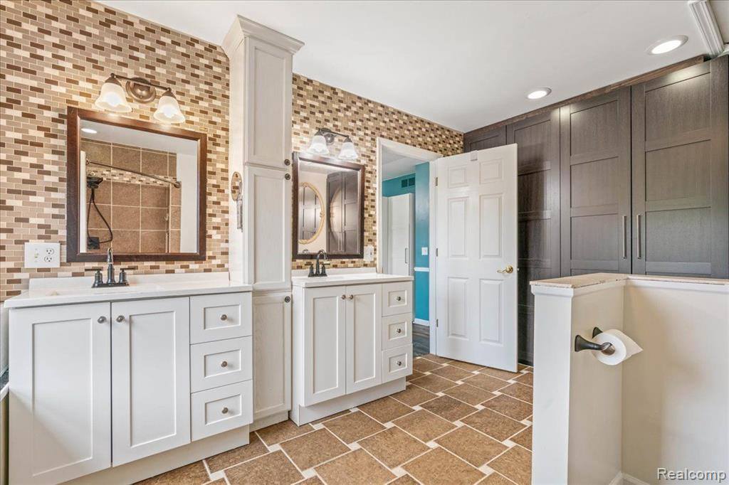 3707 Westphal Road, Genoa Township, MI 48843