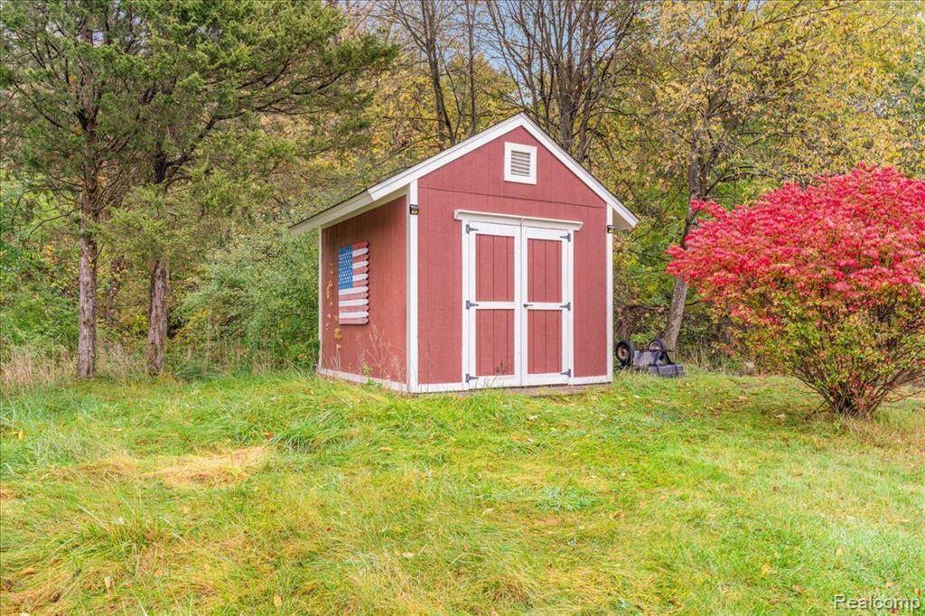 3707 Westphal Road, Genoa Township, MI 48843