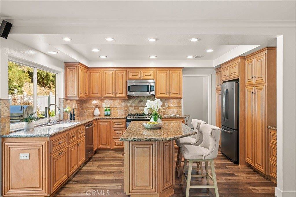 27049 Esward Drive, Calabasas, CA 91301