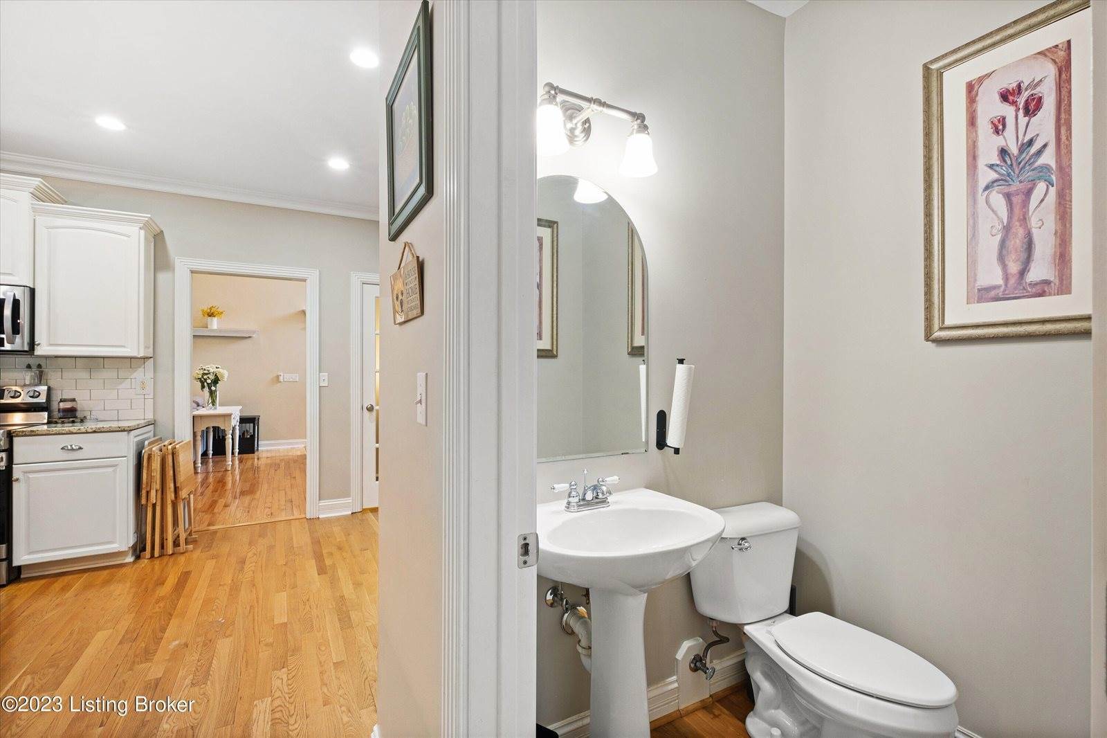 3516 Woodmont Park Ln, Louisville, KY 40245