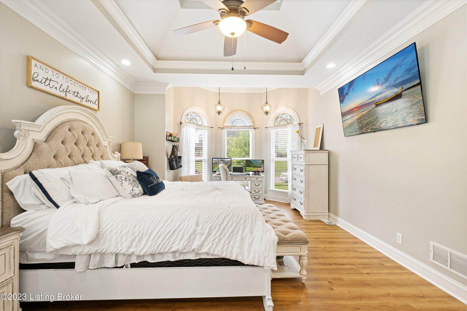 3516 Woodmont Park Ln, Louisville, KY 40245