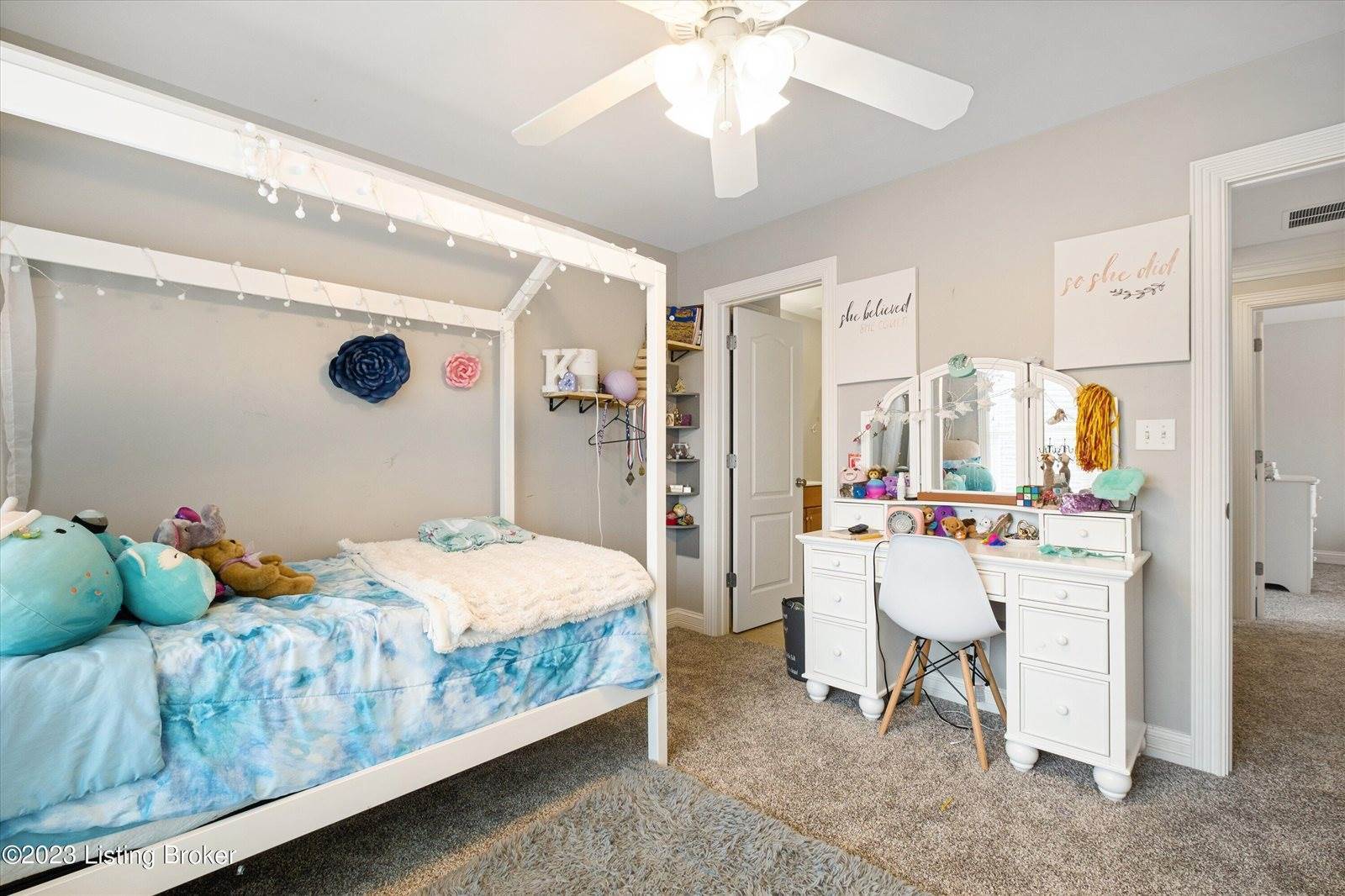 3516 Woodmont Park Ln, Louisville, KY 40245