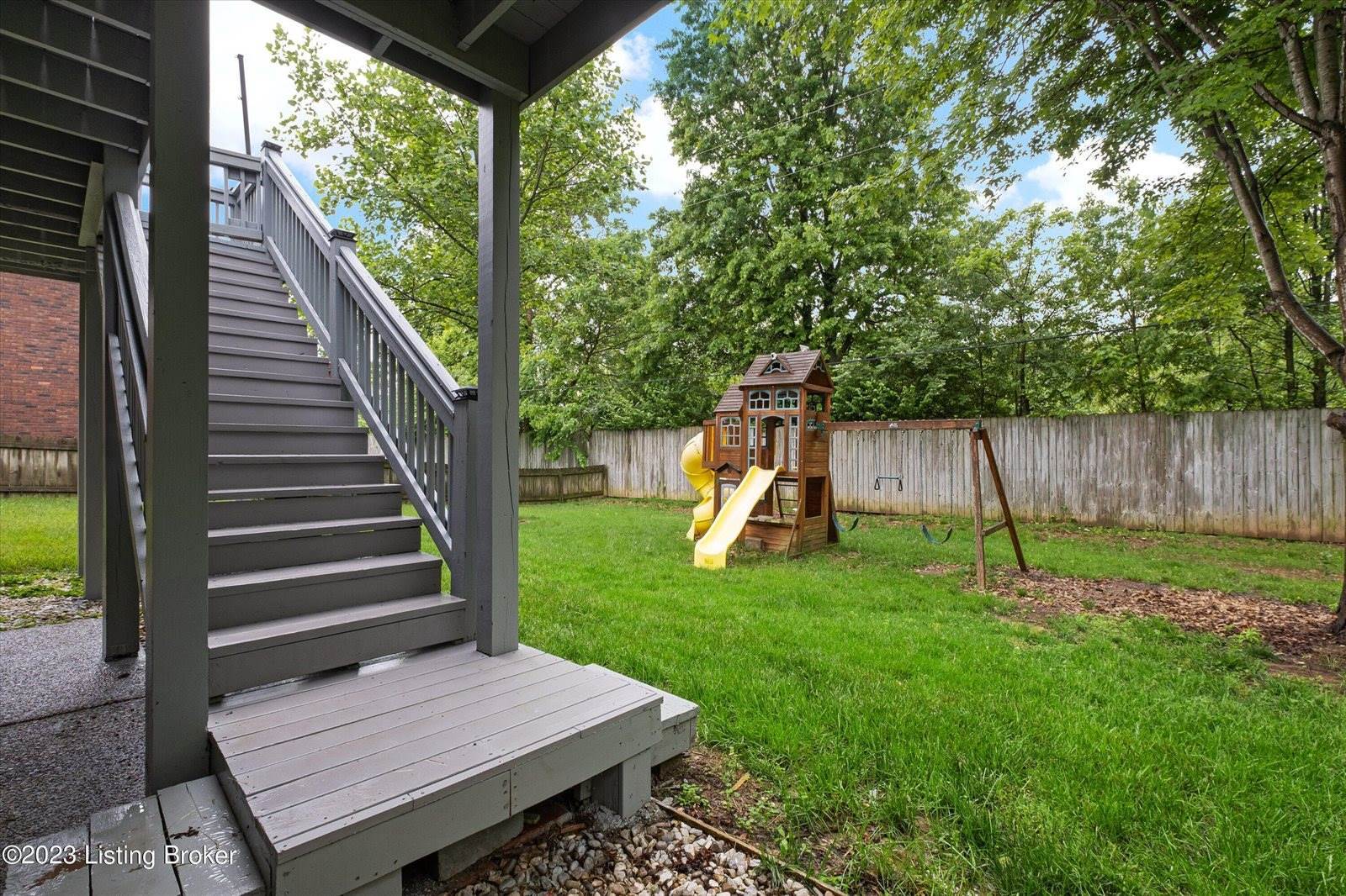 3516 Woodmont Park Ln, Louisville, KY 40245