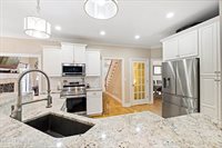3516 Woodmont Park Ln, Louisville, KY 40245