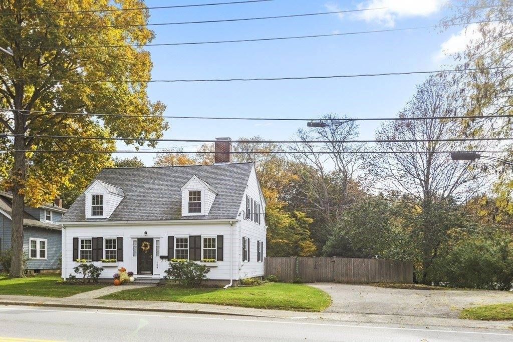 608 Main St, Medfield, MA 02052