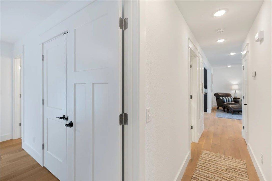 402 SW 20th Street, Bentonville, AR 72712