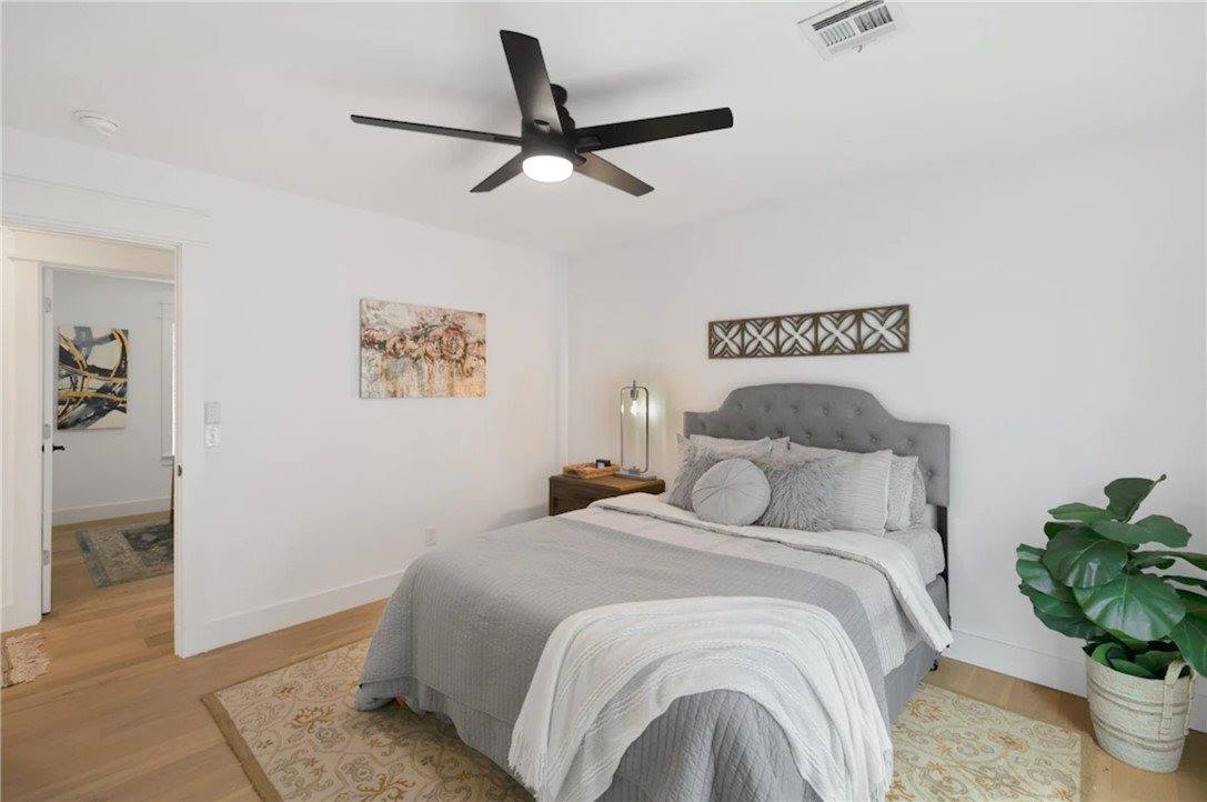 402 SW 20th Street, Bentonville, AR 72712