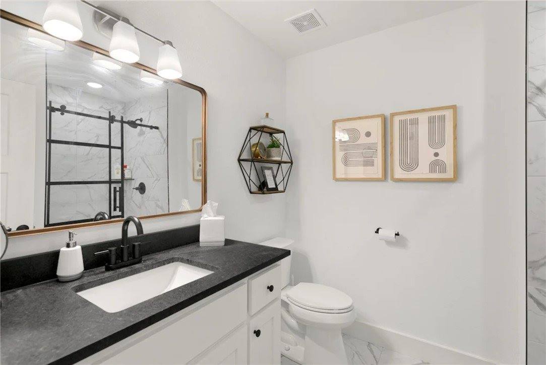 402 SW 20th Street, Bentonville, AR 72712