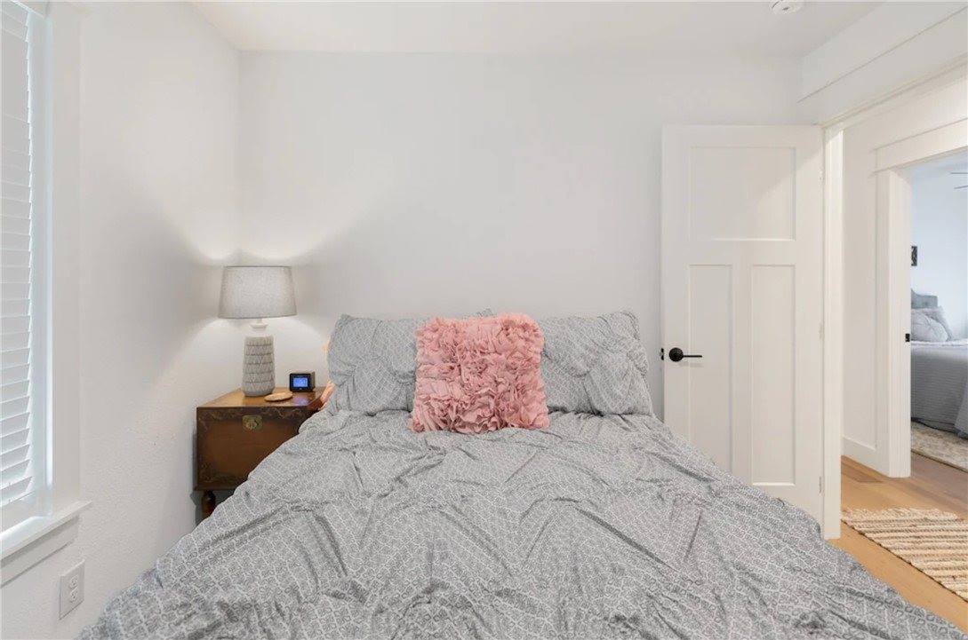 402 SW 20th Street, Bentonville, AR 72712