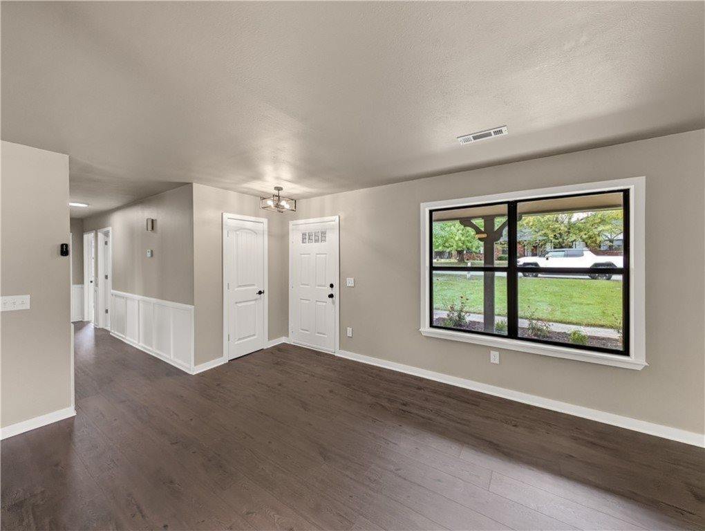 1703 Ridgecrest Street, Springdale, AR 72762