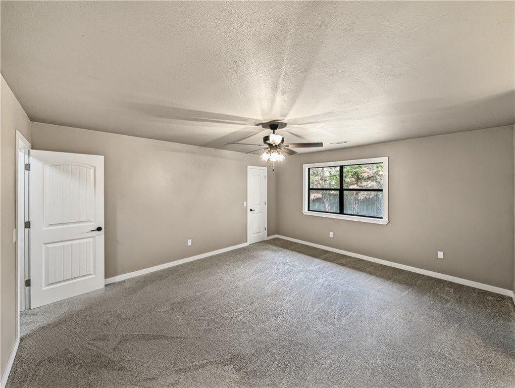 1703 Ridgecrest Street, Springdale, AR 72762