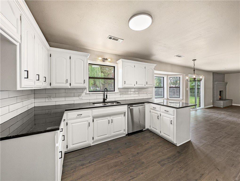 1703 Ridgecrest Street, Springdale, AR 72762