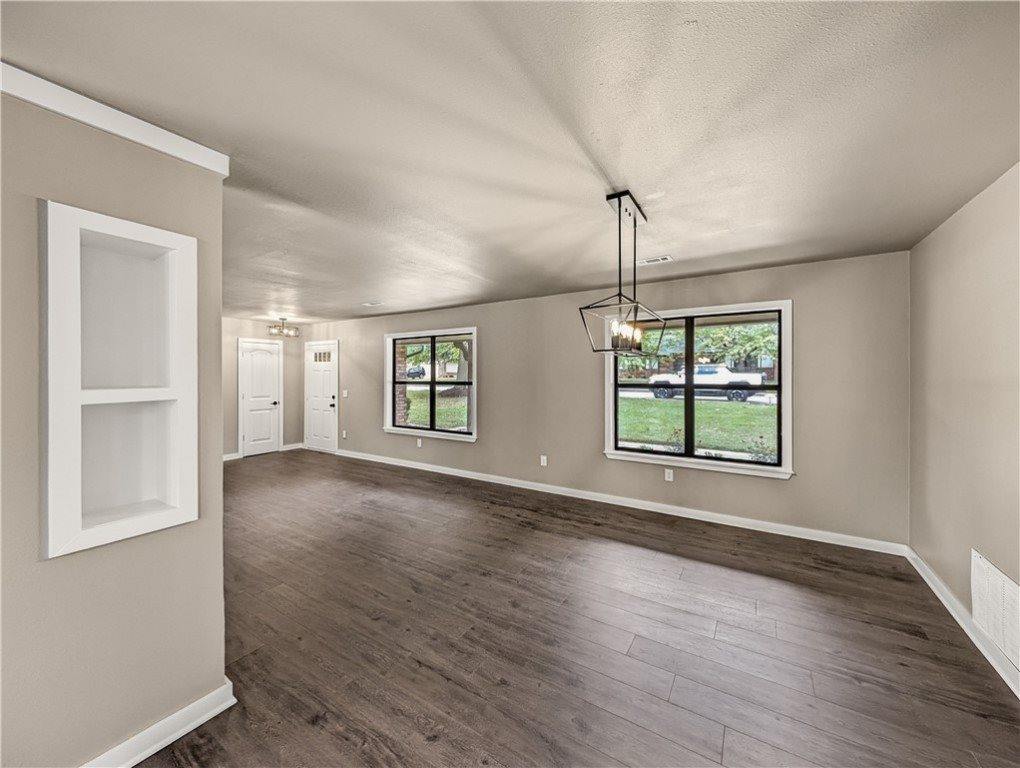 1703 Ridgecrest Street, Springdale, AR 72762