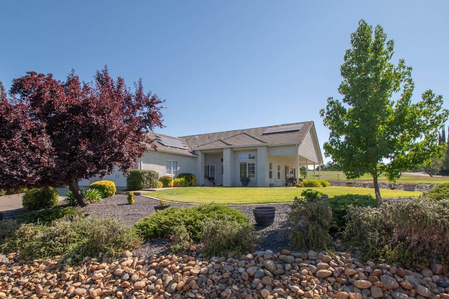 717 La Contenta Drive, Valley Springs, CA 95252