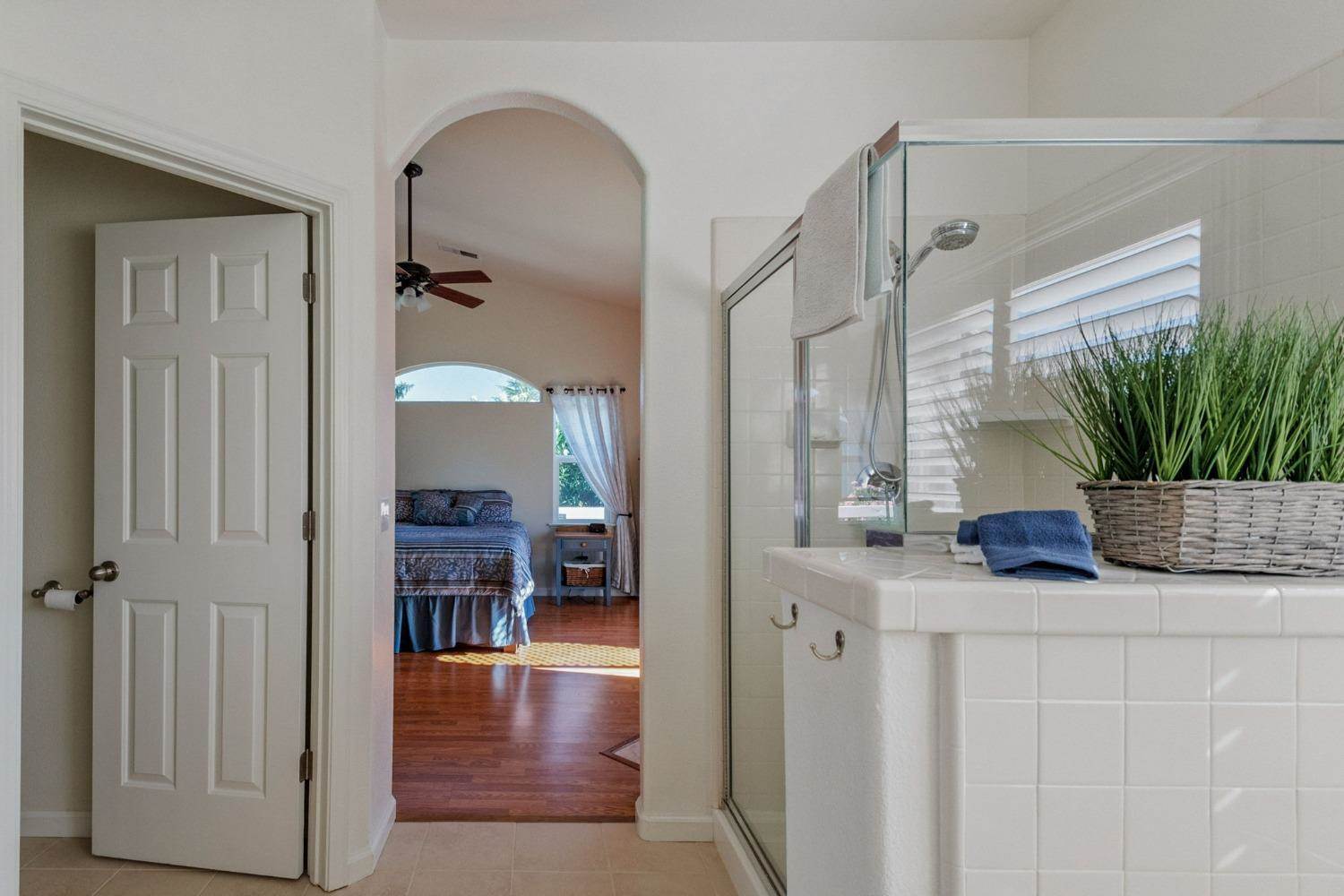 717 La Contenta Drive, Valley Springs, CA 95252