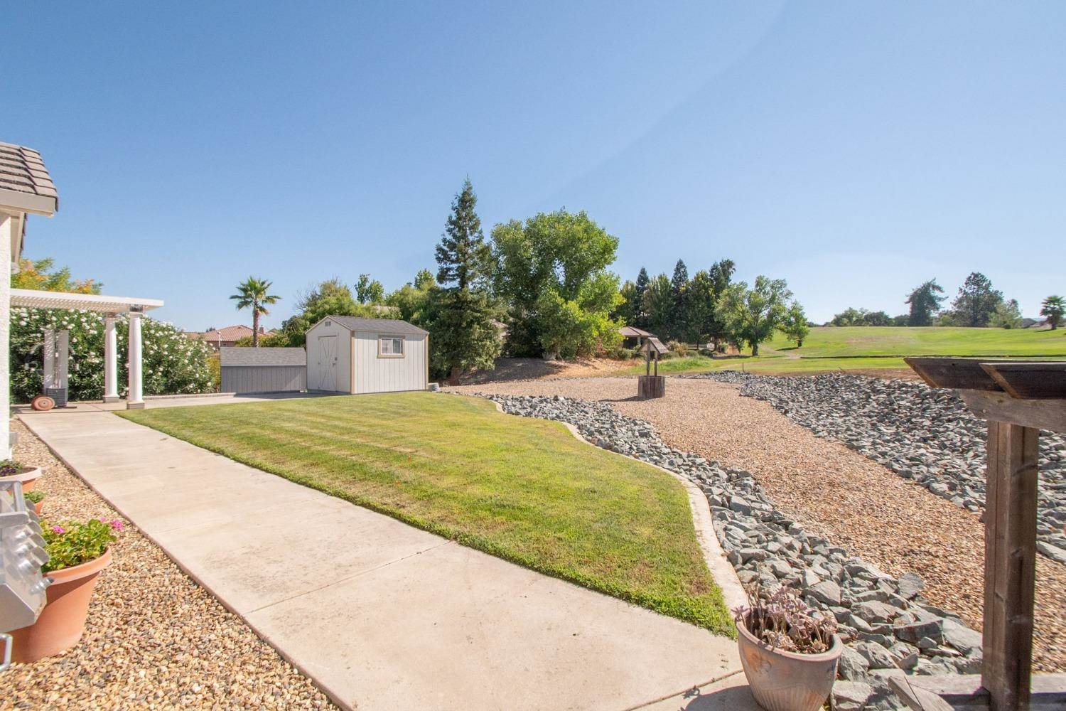 717 La Contenta Drive, Valley Springs, CA 95252