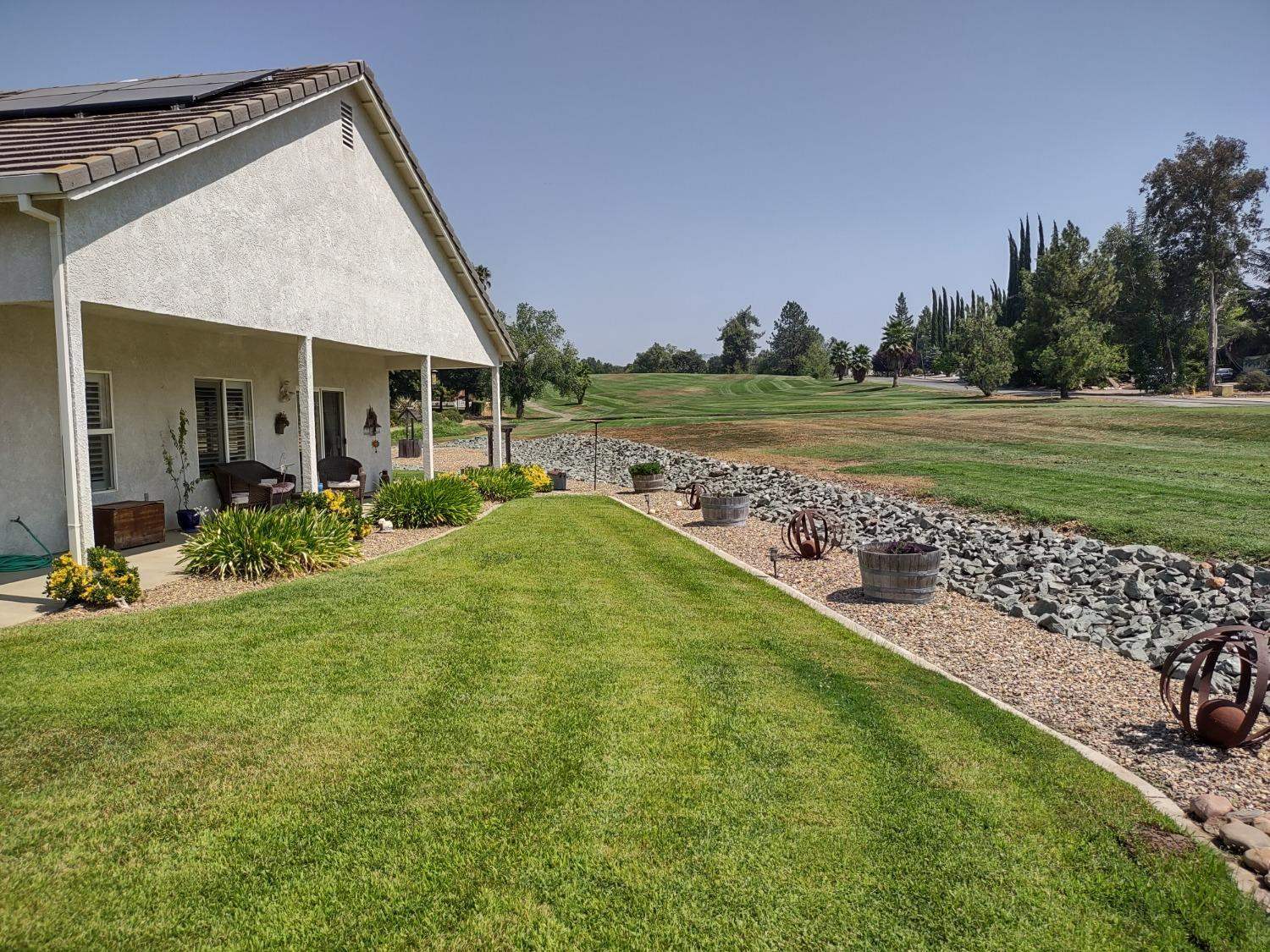 717 La Contenta Drive, Valley Springs, CA 95252